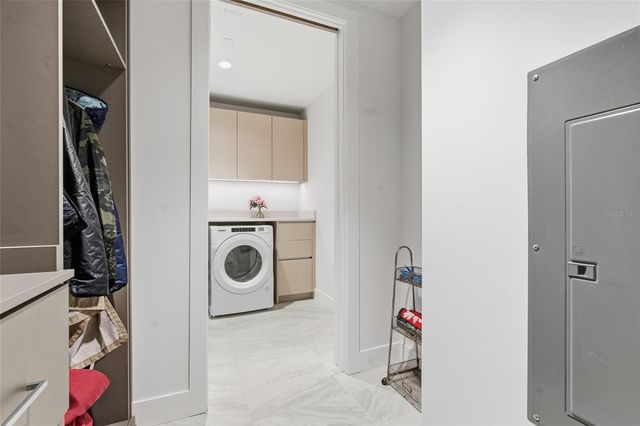 777 3RD AVENUE N 906, St Petersburg, FL 33701