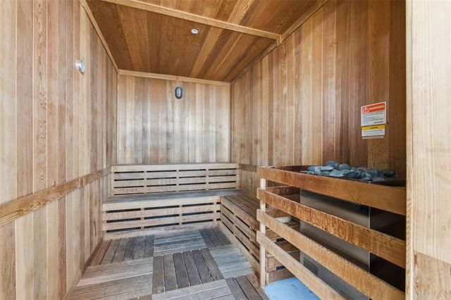 777 3RD AVENUE N 906, St Petersburg, FL 33701