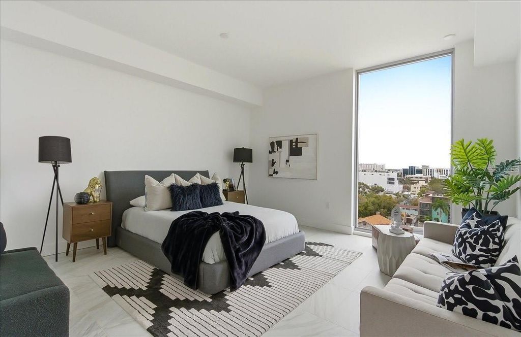 777 3RD AVENUE N 906, St Petersburg, FL 33701