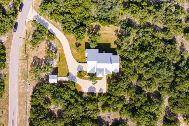 114 CR 2729, Mico, TX 78056