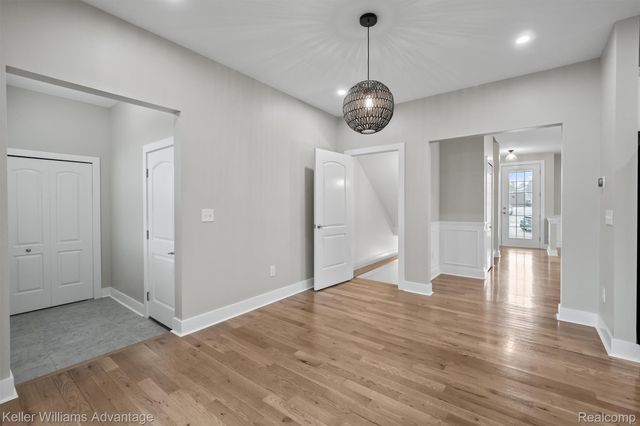 882 N Center Street, Northville, MI 48167