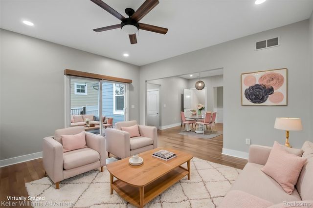 882 N Center Street, Northville, MI 48167