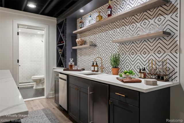 882 N Center Street, Northville, MI 48167