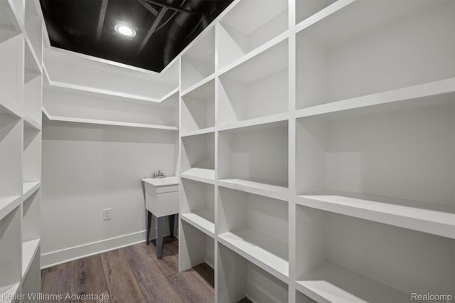 882 N Center Street, Northville, MI 48167