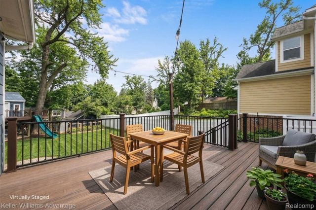 882 N Center Street, Northville, MI 48167