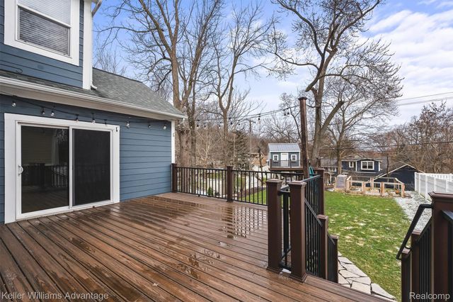 882 N Center Street, Northville, MI 48167