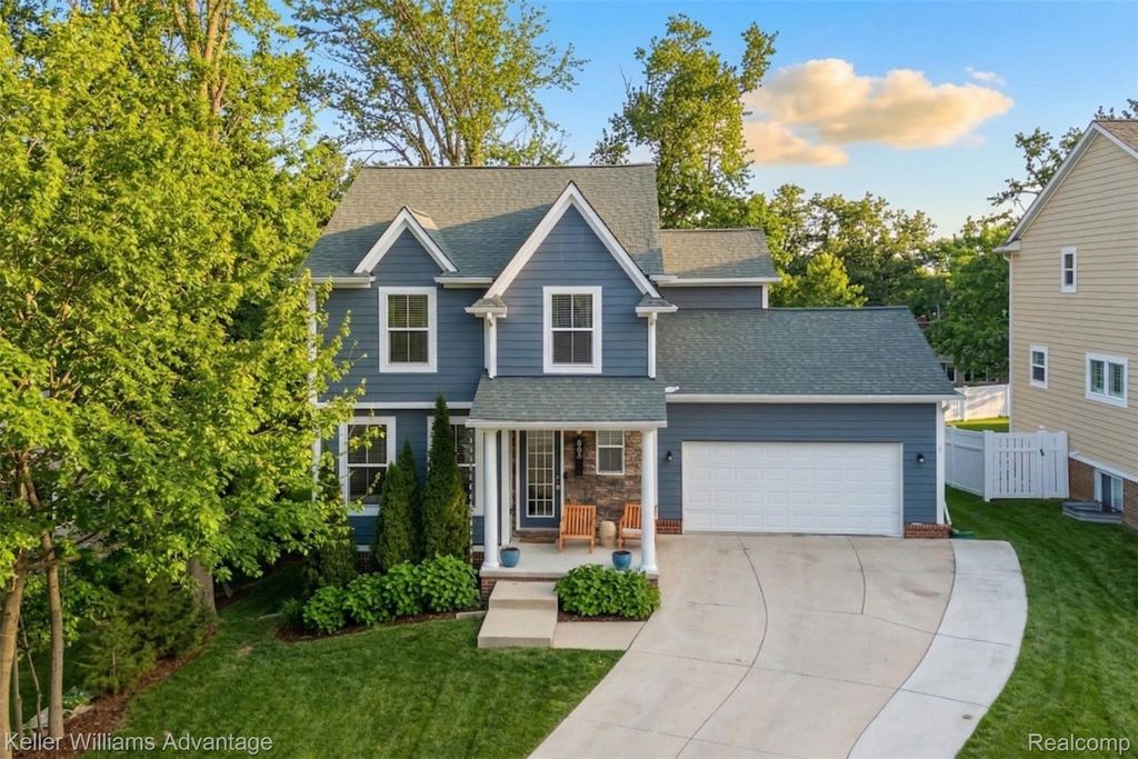 882 N Center Street, Northville, MI 48167