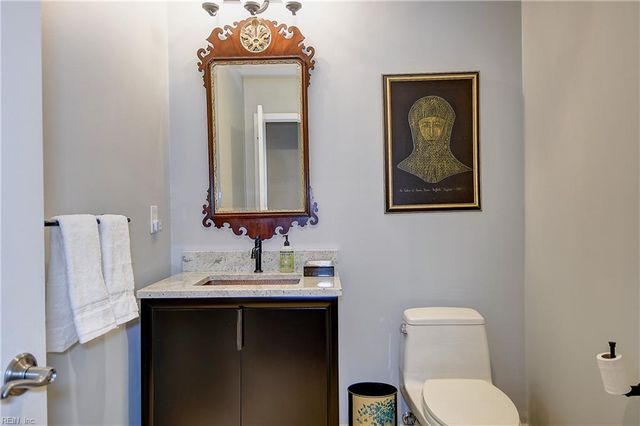 215 Brooke Ave Apt 802, Norfolk, VA 23510