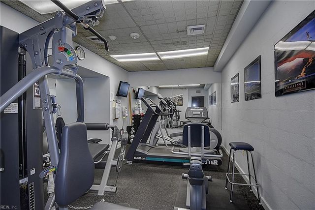 215 Brooke Ave Apt 802, Norfolk, VA 23510