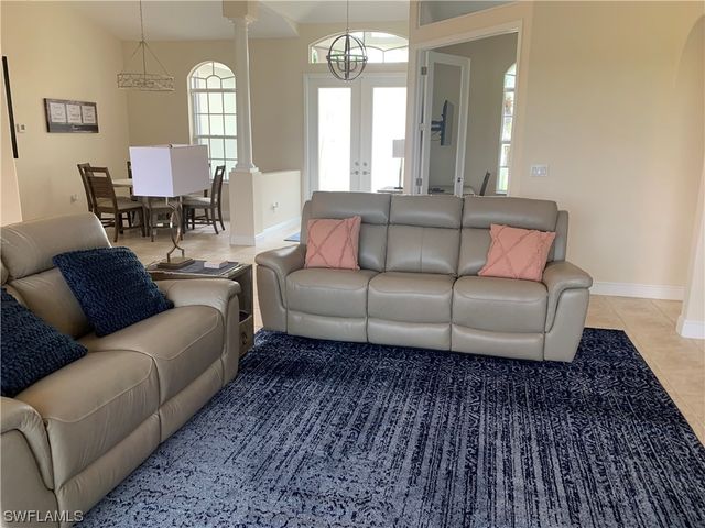 1511 NW 27th PL, Cape Coral, FL 33993