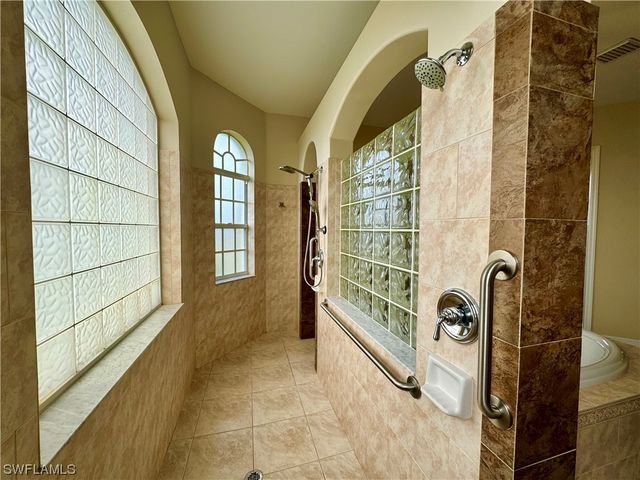 1511 NW 27th PL, Cape Coral, FL 33993