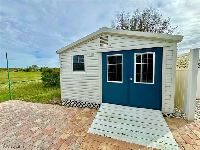 1511 NW 27th PL, Cape Coral, FL 33993