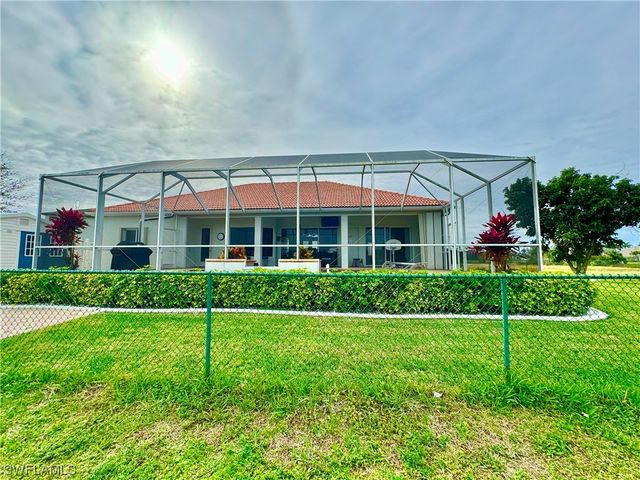 1511 NW 27th PL, Cape Coral, FL 33993