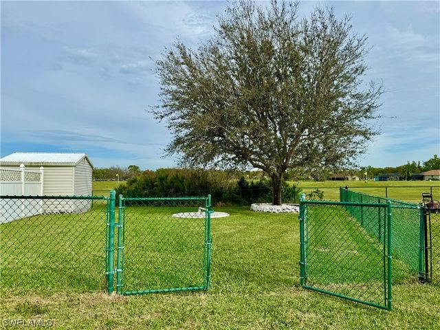 1511 NW 27th PL, Cape Coral, FL 33993