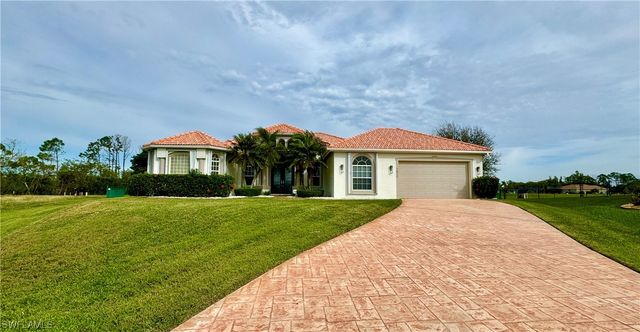 1511 NW 27th PL, Cape Coral, FL 33993