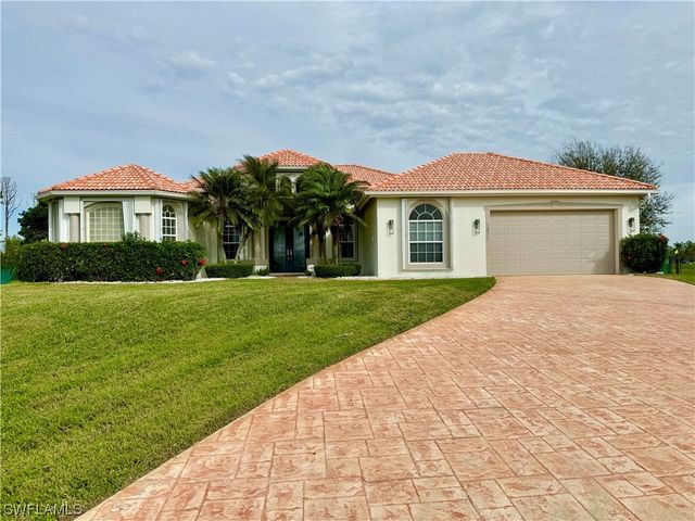 1511 NW 27th PL, Cape Coral, FL 33993