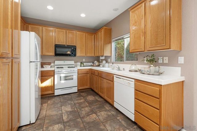 2975 River Shadow Ct, Alpine, CA 91901