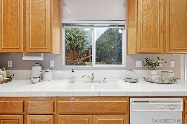 2975 River Shadow Ct, Alpine, CA 91901