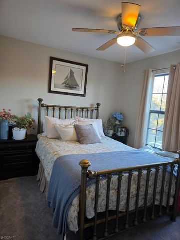 38 Lexington Ln, West Milford Twp., NJ 07480