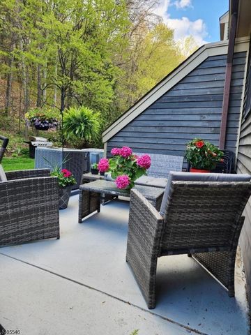 38 Lexington Ln, West Milford Twp., NJ 07480