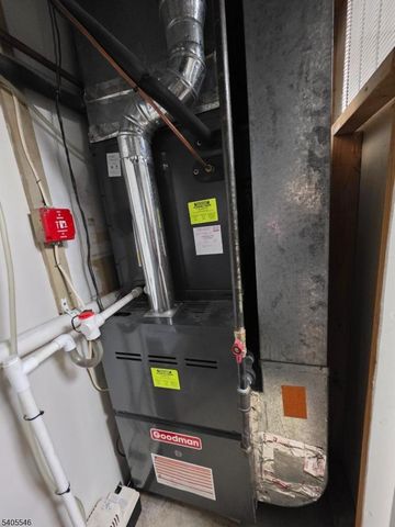 38 Lexington Ln, West Milford Twp., NJ 07480