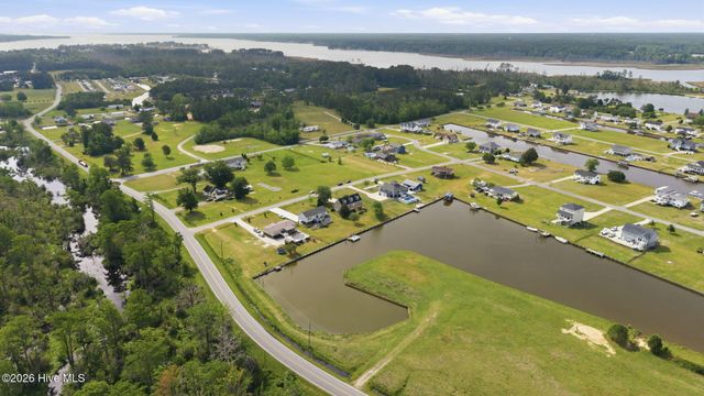 66 Warrens Way, Chocowinity, NC 27817