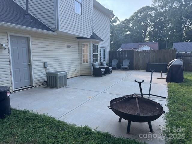 8058 Linda Lake Drive, Charlotte, NC 28215