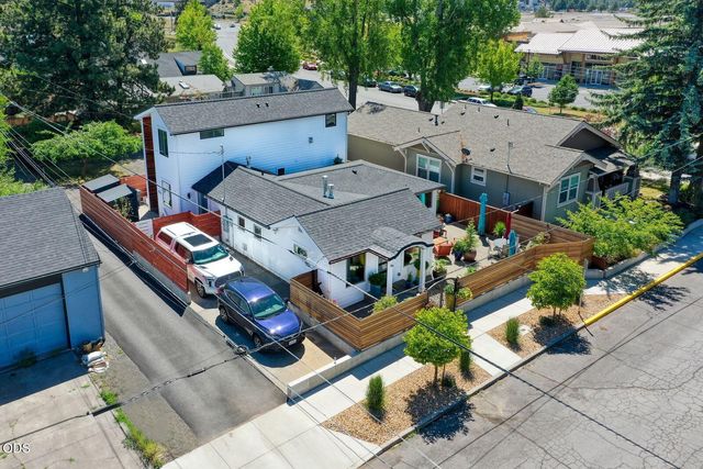120 NW Sisemore Street, Bend, OR 97703