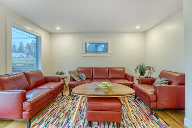 120 NW Sisemore Street, Bend, OR 97703