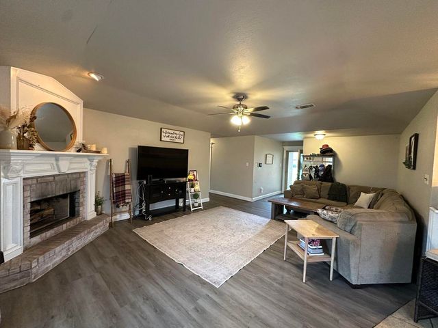 3907 Stevens Street, Plainview, TX 79072