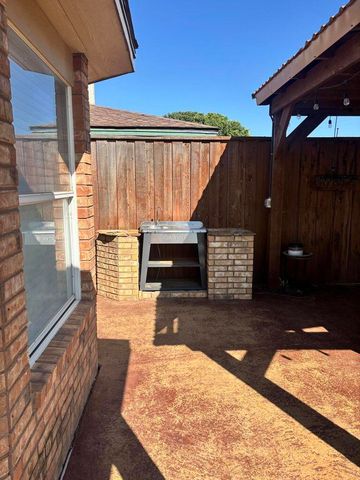 3907 Stevens Street, Plainview, TX 79072