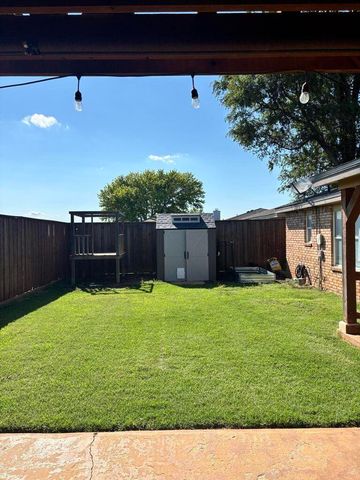 3907 Stevens Street, Plainview, TX 79072