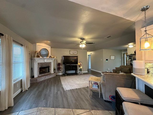 3907 Stevens Street, Plainview, TX 79072