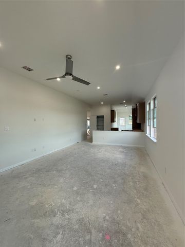 232 Tenny LN, Kyle, TX 78640