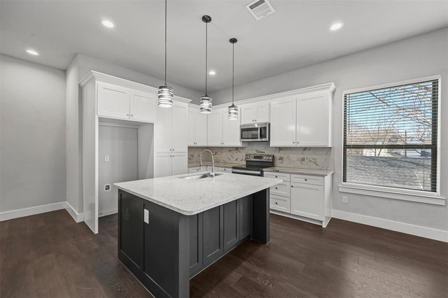 204 N Getzendaner Street 2, Waxahachie, TX 75165