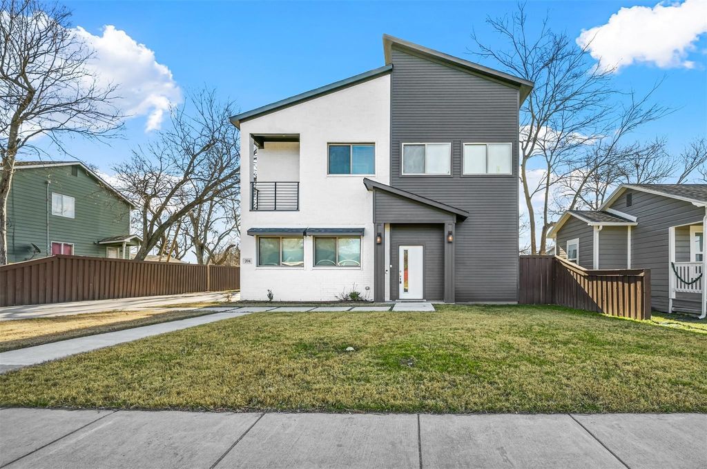 204 N Getzendaner Street 2, Waxahachie, TX 75165
