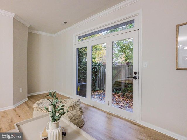 2011 FOUNTAIN ST, Baltimore, MD 21231