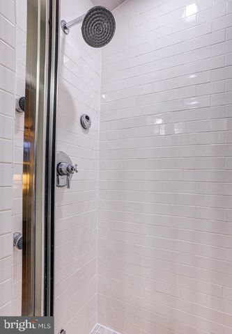 2011 FOUNTAIN ST, Baltimore, MD 21231