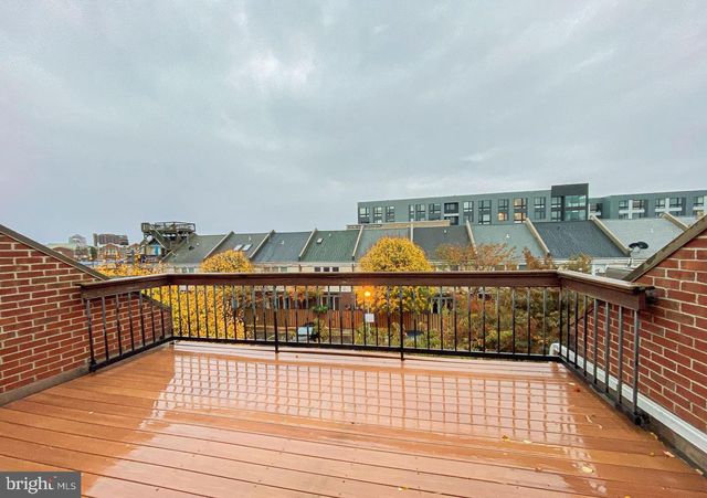 2011 FOUNTAIN ST, Baltimore, MD 21231