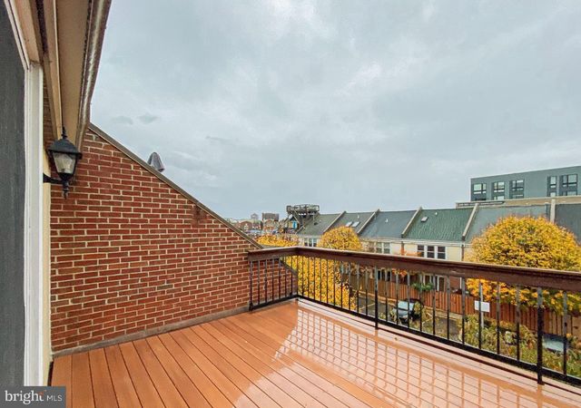 2011 FOUNTAIN ST, Baltimore, MD 21231