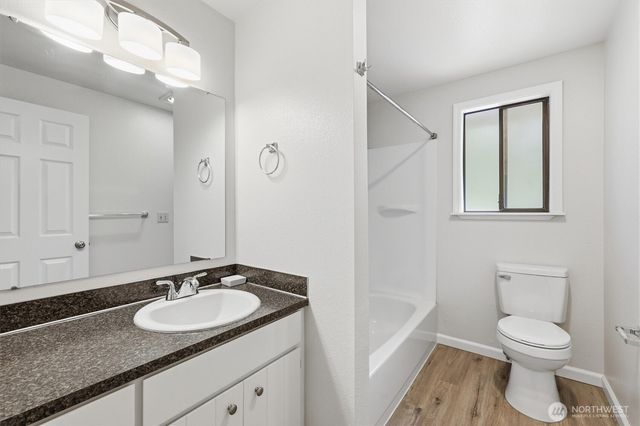 12813 109th Avenue Ct E, Puyallup, WA 98374