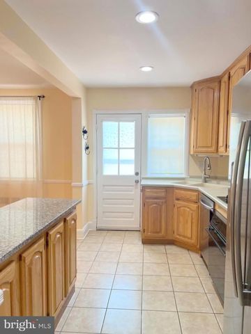 35 MURDOCK RD, Baltimore, MD 21212
