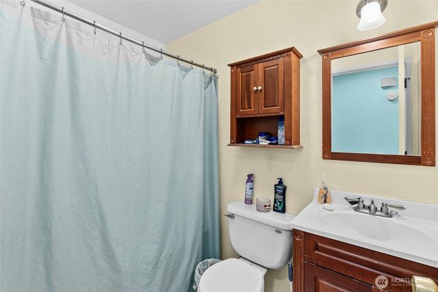 401 E 66th Street, Tacoma, WA 98404
