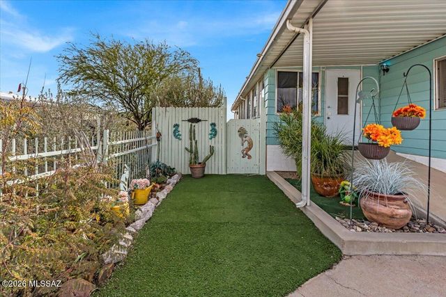 5435 W Flying Circle Street, Tucson, AZ 85713