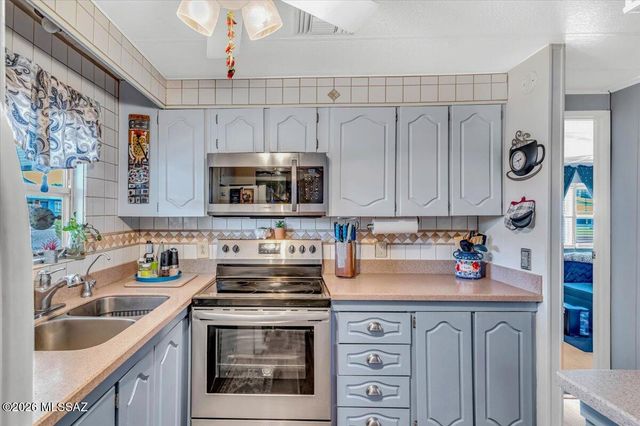 5435 W Flying Circle Street, Tucson, AZ 85713