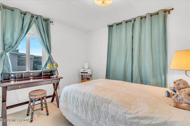 5435 W Flying Circle Street, Tucson, AZ 85713