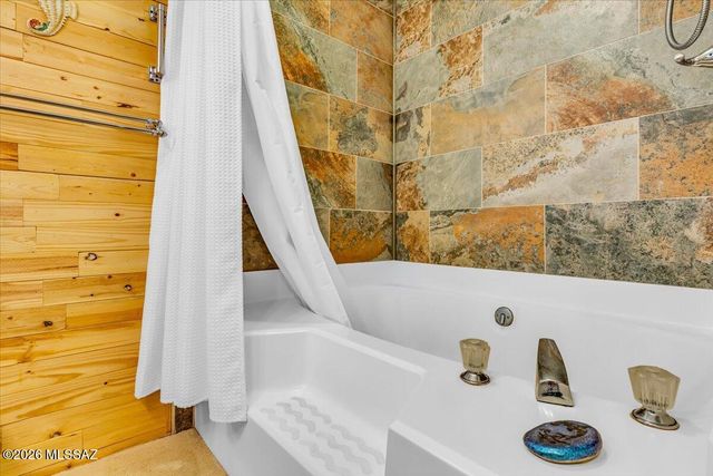 5435 W Flying Circle Street, Tucson, AZ 85713