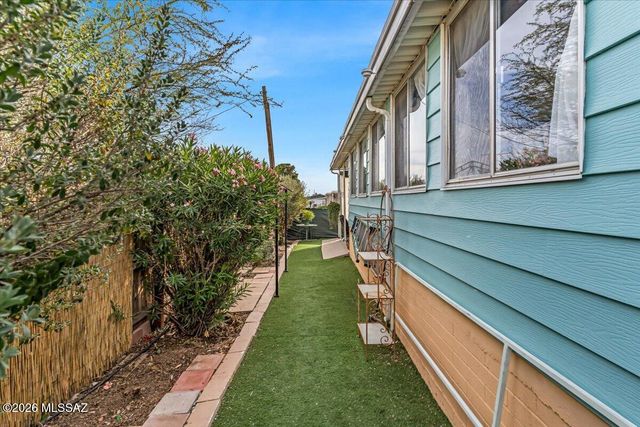 5435 W Flying Circle Street, Tucson, AZ 85713