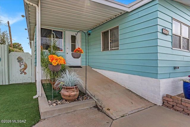 5435 W Flying Circle Street, Tucson, AZ 85713