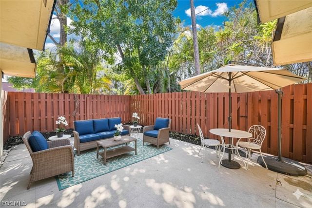 1520 Park Meadows DR 2, Fort Myers, FL 33907